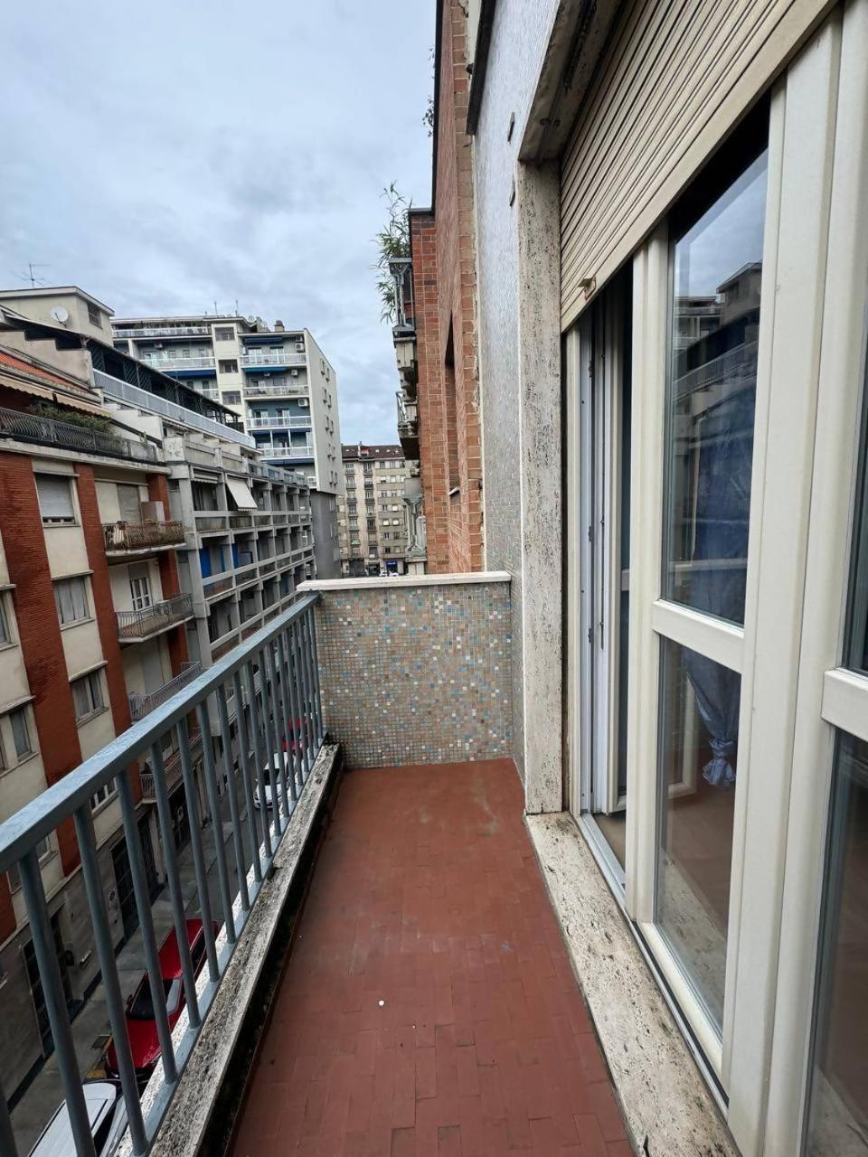 Casa Dante Vicino Metropolitana Lägenhet Turin Exteriör bild